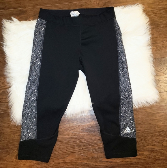 adidas Pants - Reversible Adidas Athletic Workout Capris
